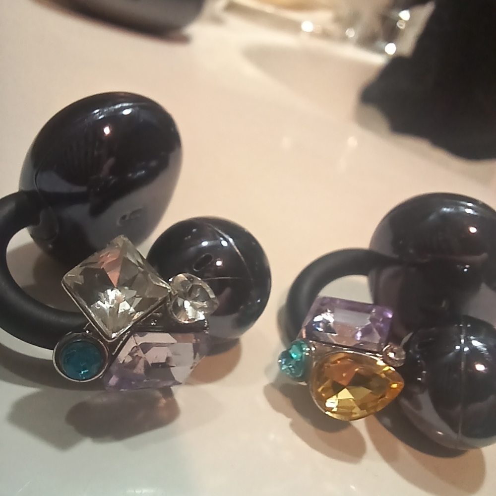 Jeweled Clip On Accessories For Earbuds